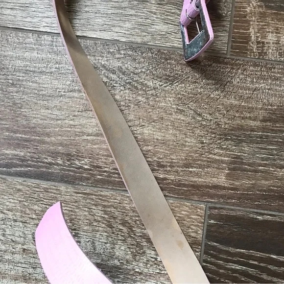 Pink faux alligator belt - Picture 10 of 11